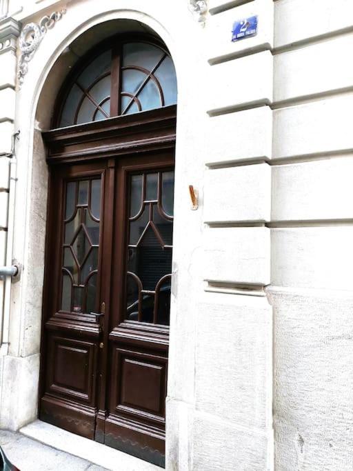Triestiner Chic Lägenhet Exteriör bild